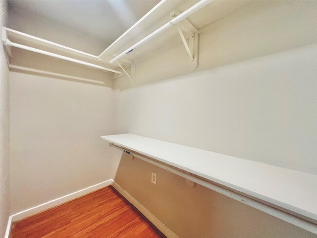 Building Photo - 936 Bennington St