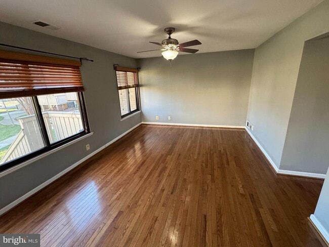 Building Photo - 2653 Glengyle Dr