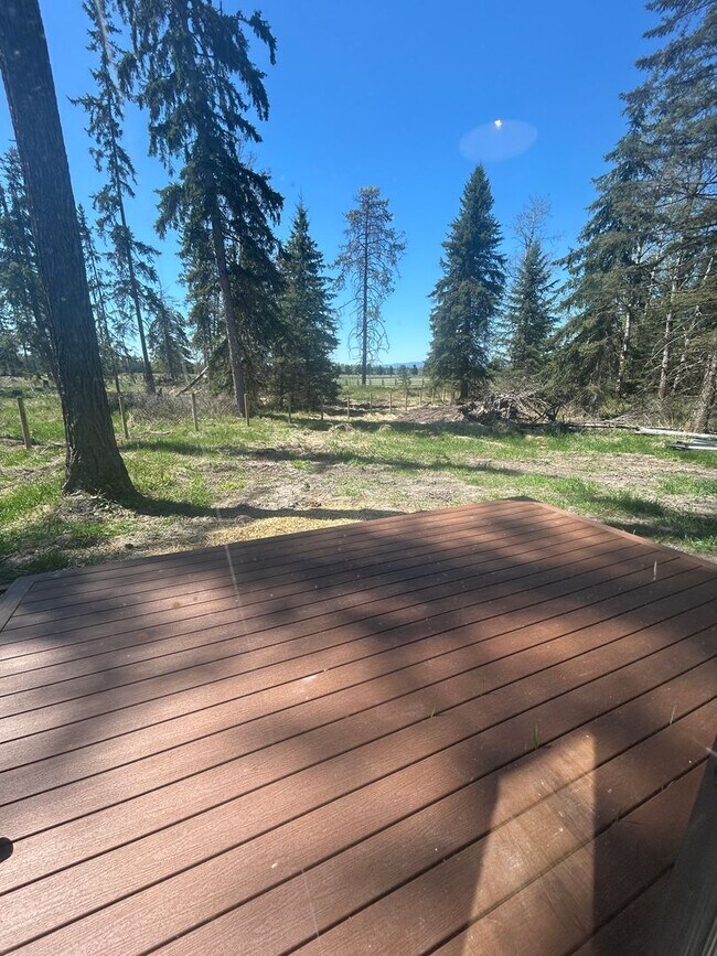 Building Photo - Beautiful & Private Scandinavian Designed Cabin