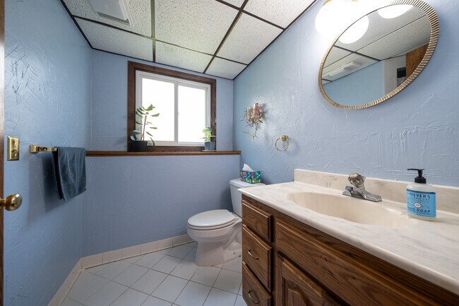 Building Photo - 1581 Woodside Ct NE