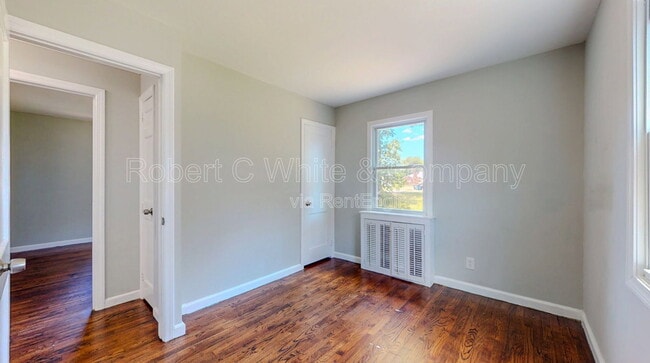 Building Photo - 677 Garfield Ave