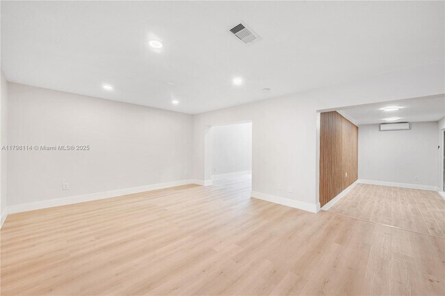 Building Photo - 14725 SW 107th Terrace