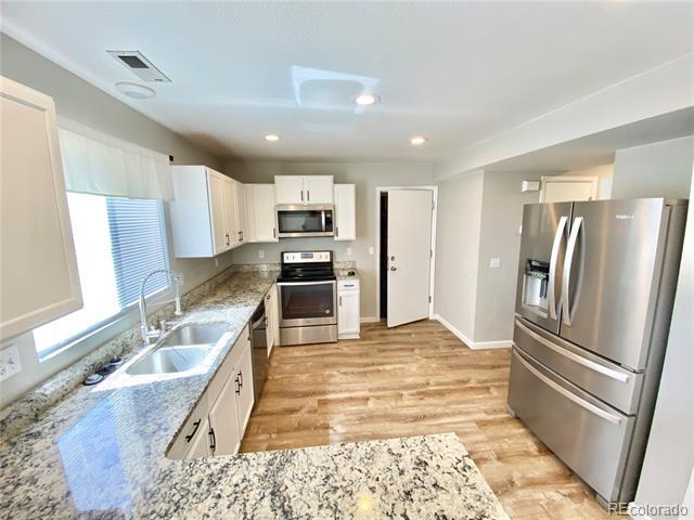 Building Photo - 6265 Aquatic Cir