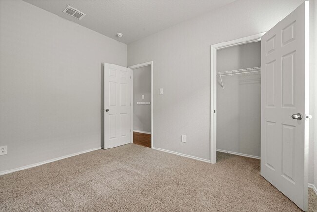 Building Photo - Charming 4-Bedroom Home in Elmendorf!