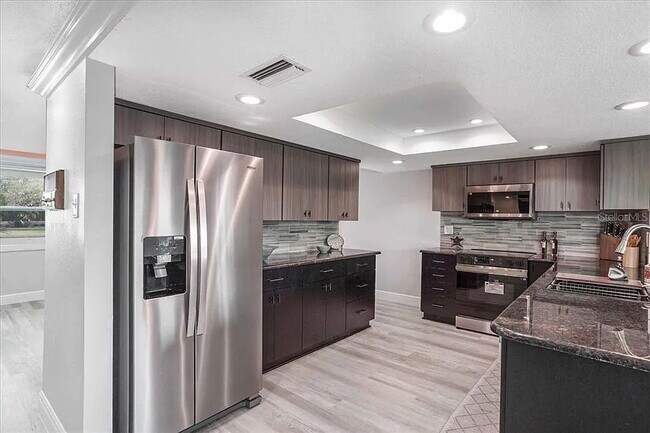 Building Photo - Fully Renovated 2-Bed, 2-Bath Retreat in G...
