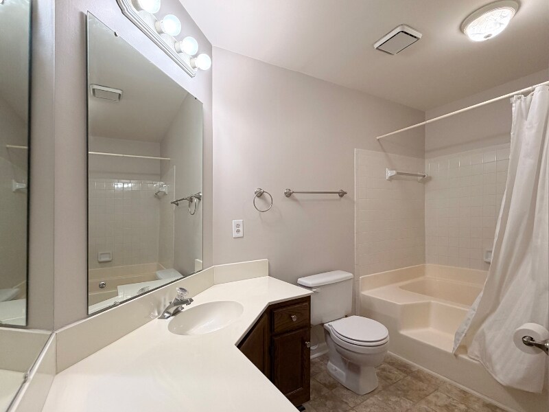 Building Photo - 6140 Gray Gate Ln