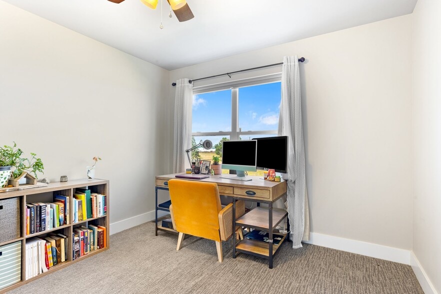 Building Photo - 201 13th St