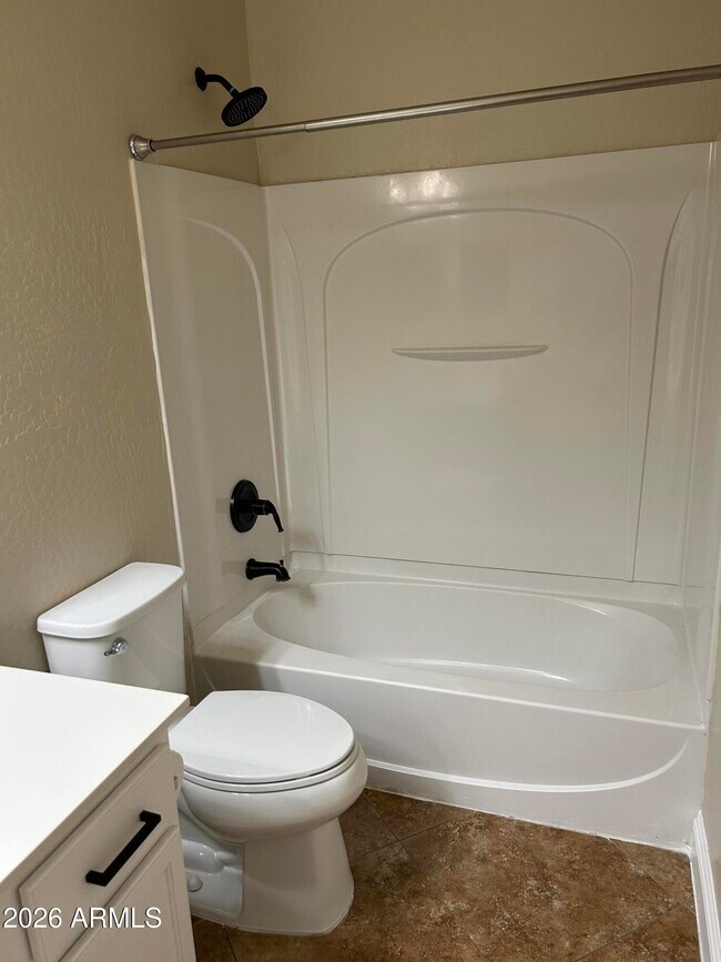 Building Photo - 7024 S Claiborne Ave