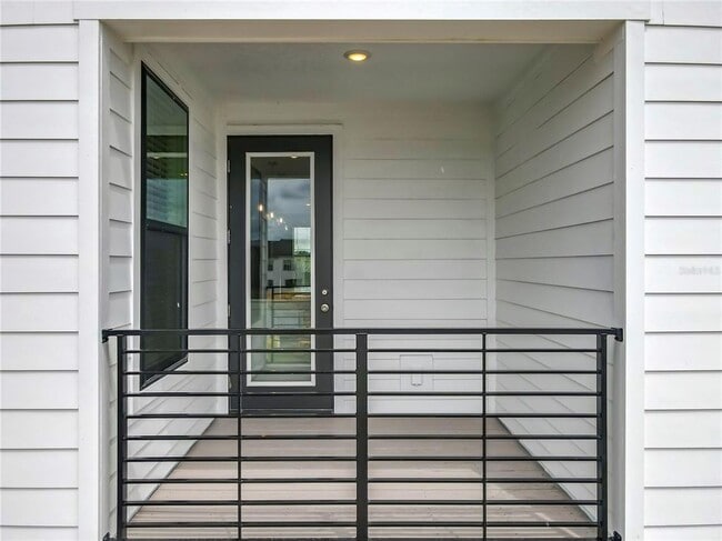 Building Photo - 15465 Hamlin Pk Dr