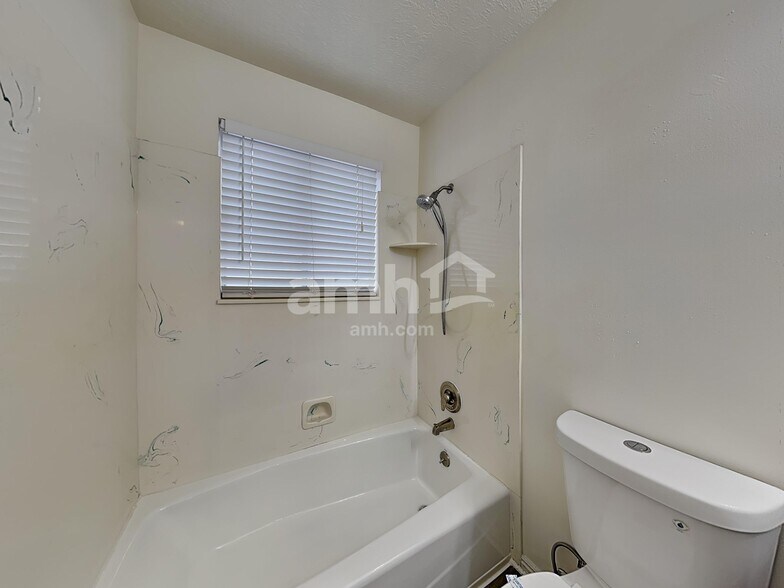 Building Photo - 4419 S 2750 W