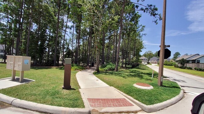 Building Photo - 305 Rise Ln