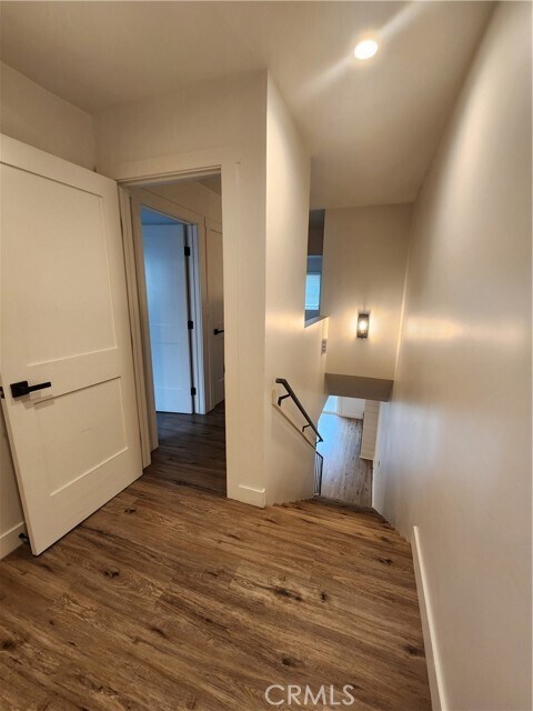 Building Photo - 120 S Francisca Ave