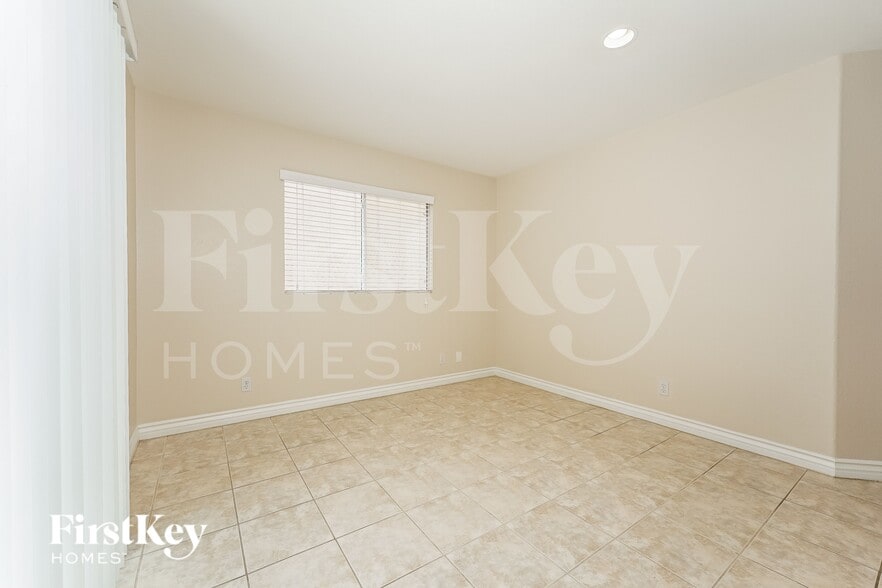 Building Photo - 6528 Feather Peak St