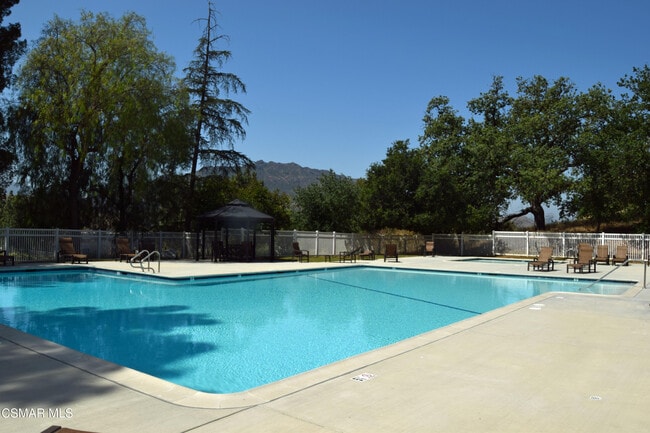 Building Photo - 28725 Conejo View Dr