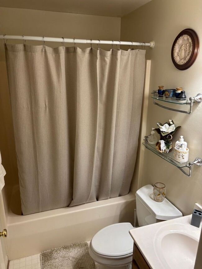 Building Photo - Great 3BR/2BA Townhouse in Mill Creek