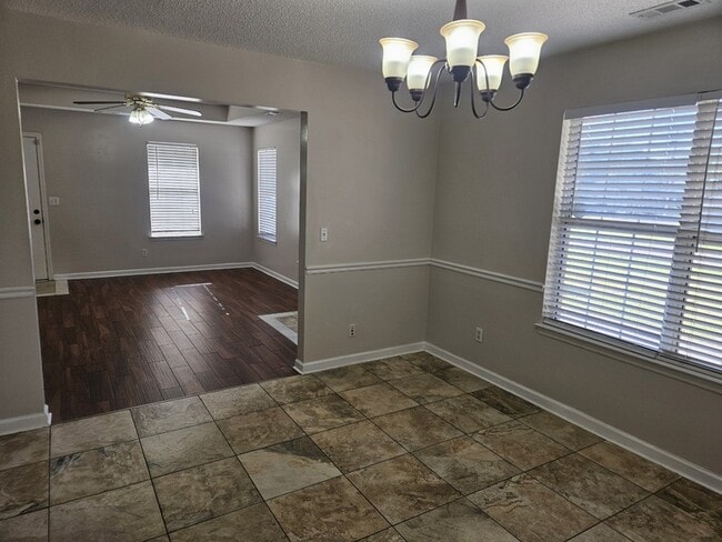 Building Photo - 809 Mason Tucker Dr