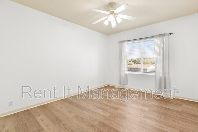 Building Photo - 7425 N 77th Ave