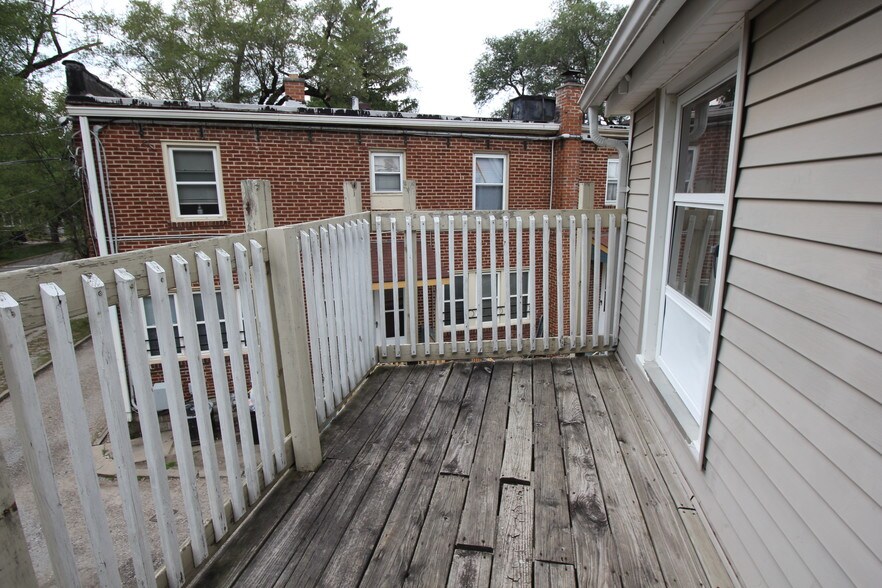 Building Photo - 811 Washtenaw Ave