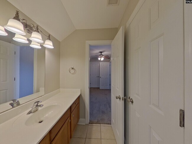 Building Photo - 167 Tanners Mill Rd