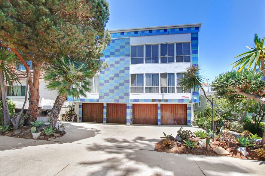 Building Photo - 807 5th St