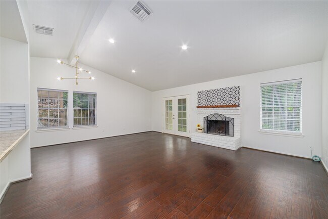 Building Photo - 26 S White Pebble Ct