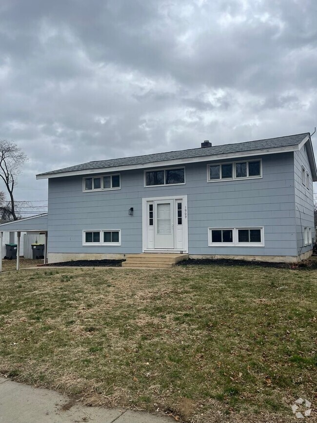 Building Photo - Singe Family in Stanton Area