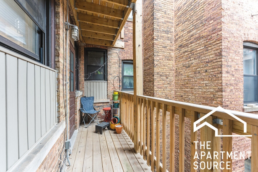 Building Photo - 4844 N Rockwell St