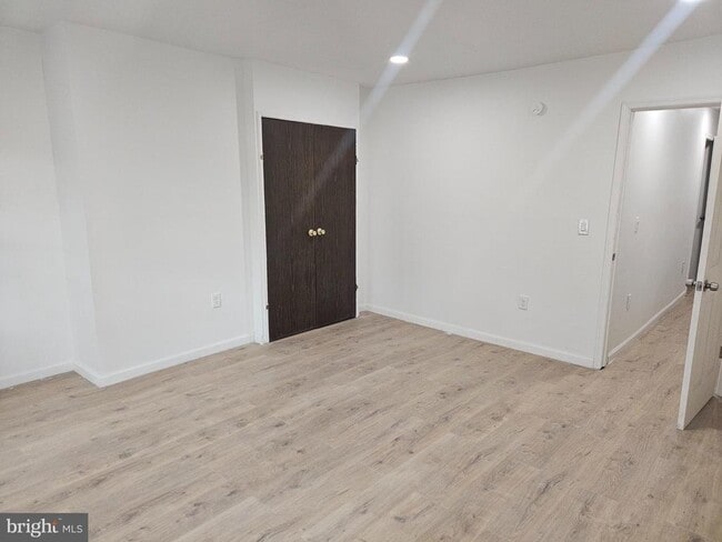 Building Photo - 509 Fairview St