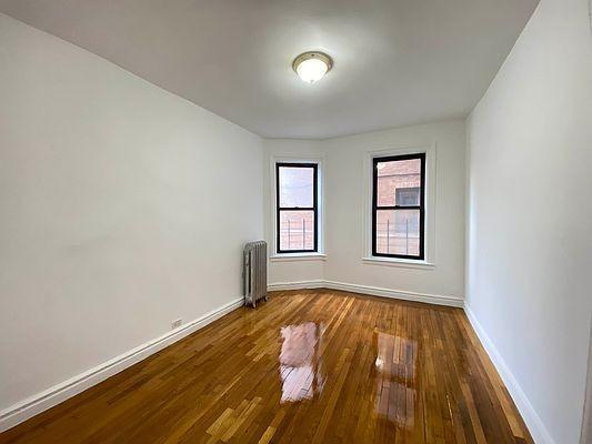 Building Photo - 1 bedroom in BRONX NY 10467