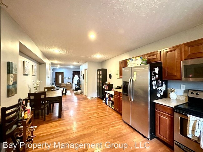 Building Photo - 3 br, 2 bath House - 1123 Race Street