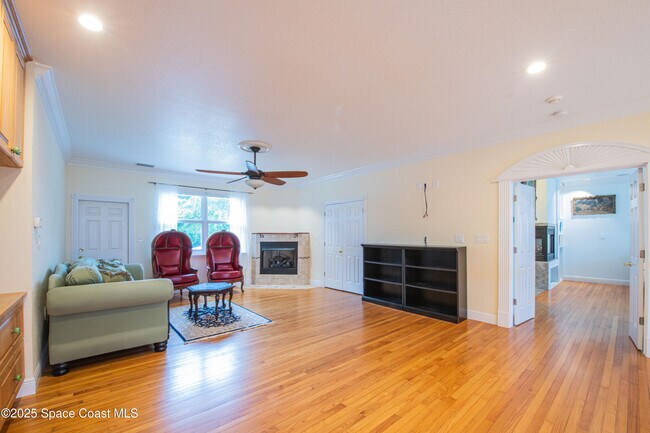 Building Photo - 1613 Indian River Dr