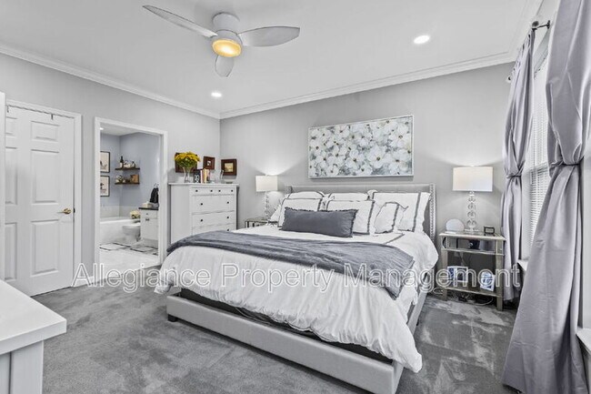 Building Photo - 5108 Donovan Dr