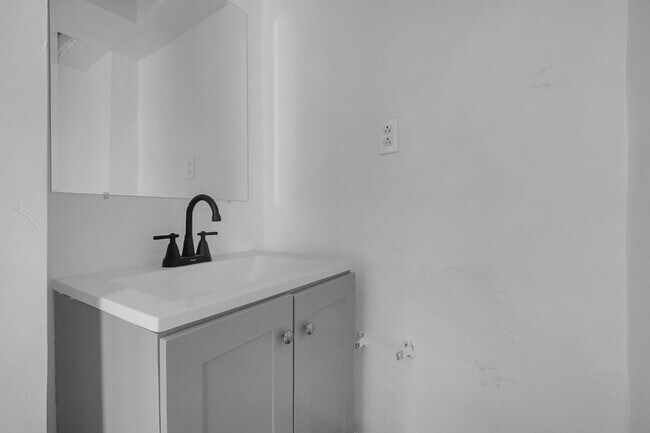 Building Photo - 51 E North St