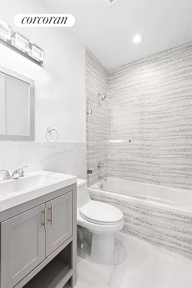 Building Photo - 59 W 128th St