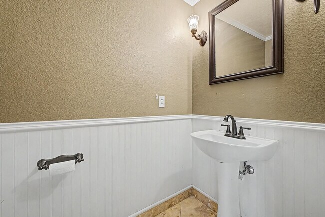 Building Photo - 6029 W Morrow Dr