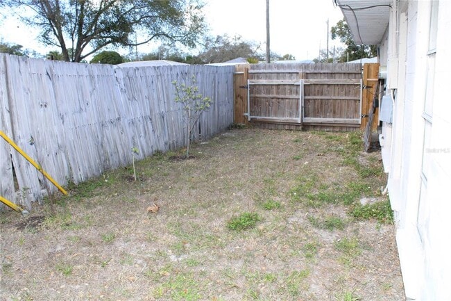 Building Photo - 10512 121st Ave