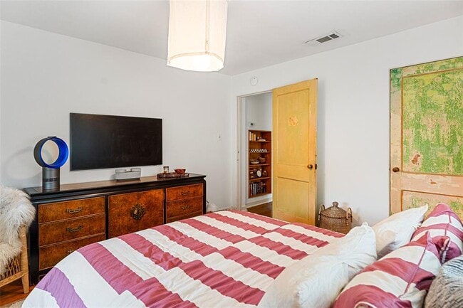 Building Photo - 1304 Kirkwood Rd