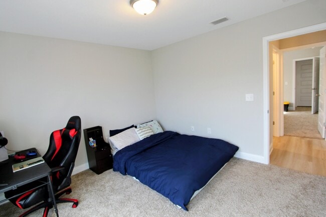 Building Photo - 5438 Lee Farm Blvd