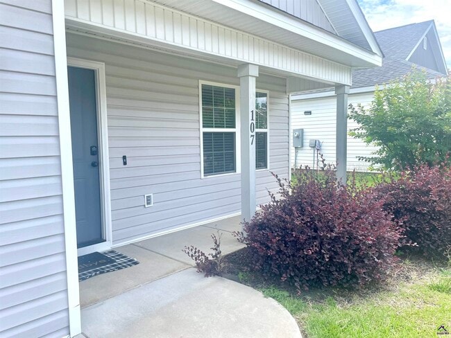 Building Photo - 107 Jaybee Dr