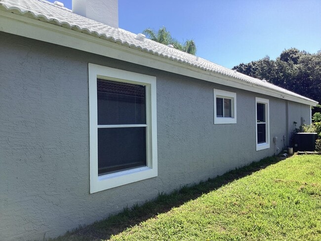 Building Photo - 1851 Oak Berry Cir