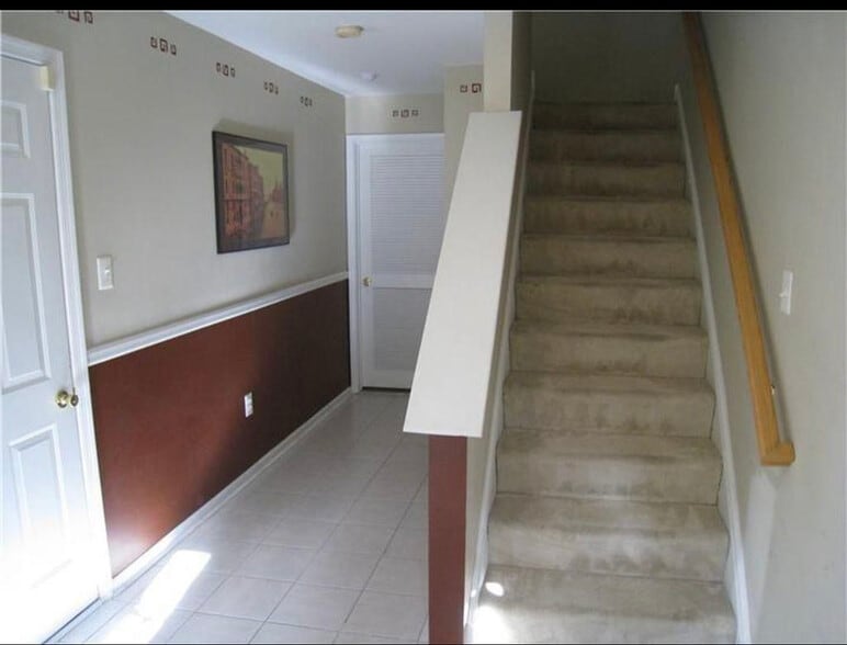 Foyer - 47 Wicklow Rd