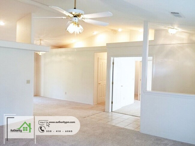 Building Photo - 3323 Forest Homes Dr