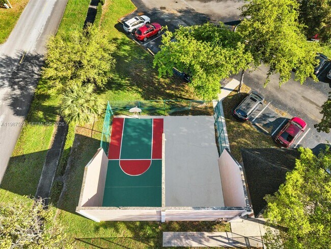 Building Photo - 1701 NW 96th Terrace