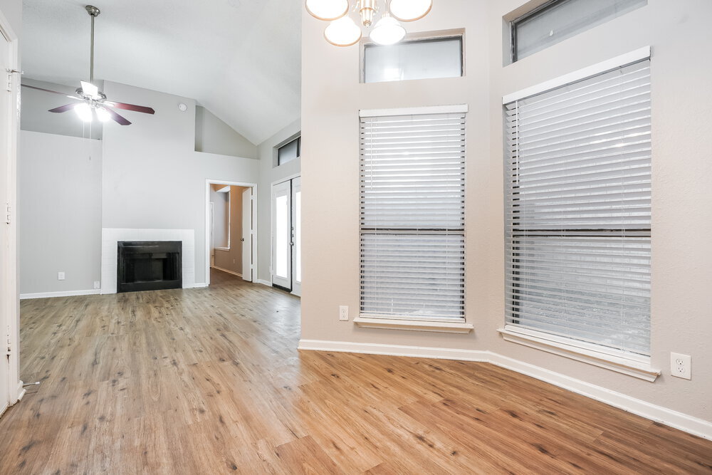 Building Photo - 1307 Jasmine Dr