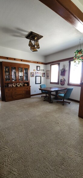 Building Photo - 807 Chicago St