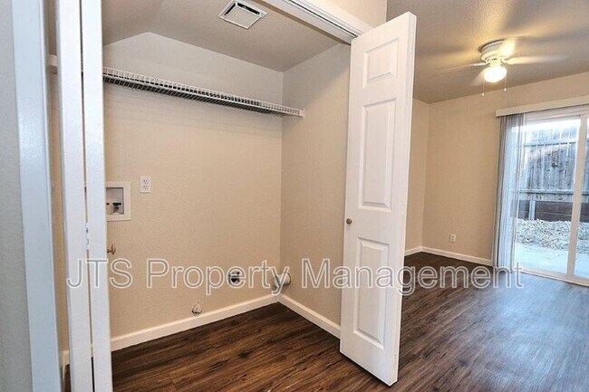 Building Photo - 5820 Alorn Ln