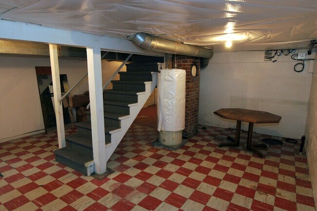 Building Photo - Cle Elum Rental