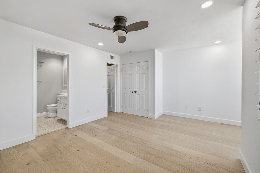 Building Photo - 501 Herondo St