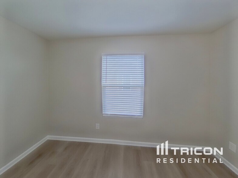 Building Photo - 7502 Spring Spruce Ln
