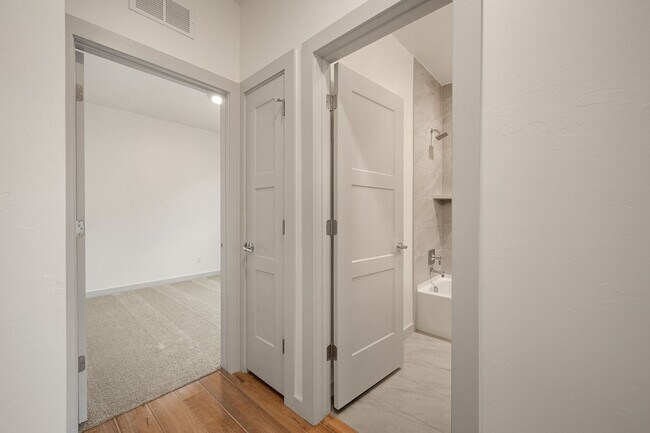 Building Photo - 4909 Misty Wood Ln